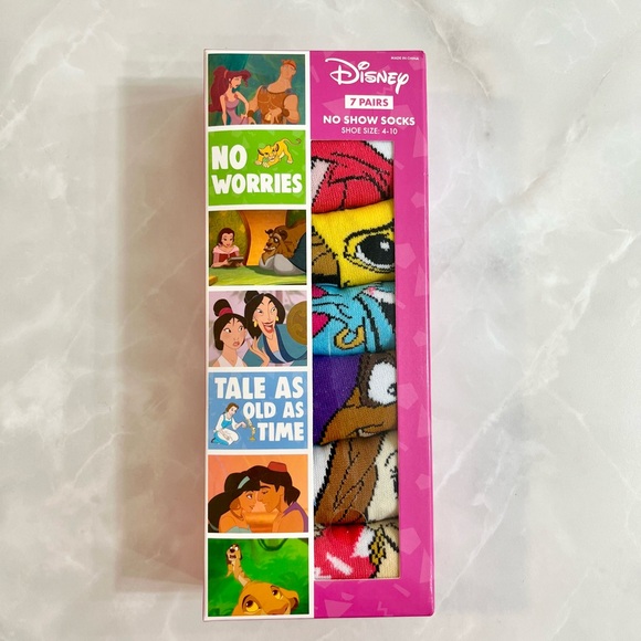 Disney Decades Woman’s No Show Ankle Socks Made in the 90s Movies 7 Pairs OSFA - Picture 2 of 6